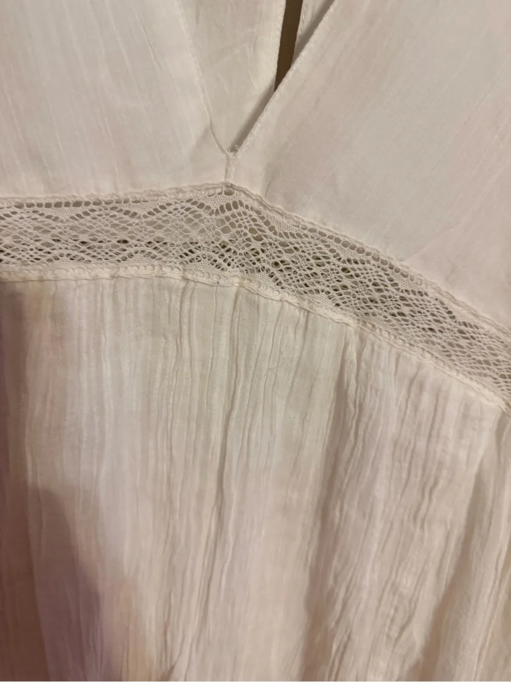 Free People White Gauze Lace Trim Boho Peasant Blouse Flutter Sleeve Medium